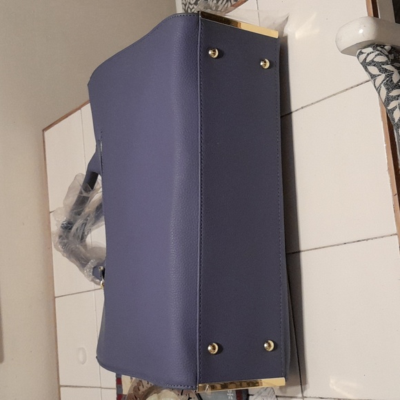 NWOT Joy & Iman periwinkle/lavender designer handbag. - Picture 10 of 13